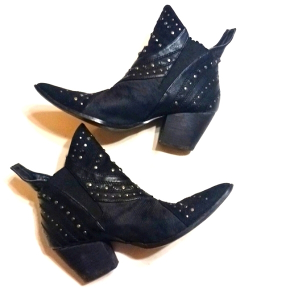 Coconuts by Matisse Black Studded Ankle Boot Western Moto Boot size 8M - Picture 1 of 10